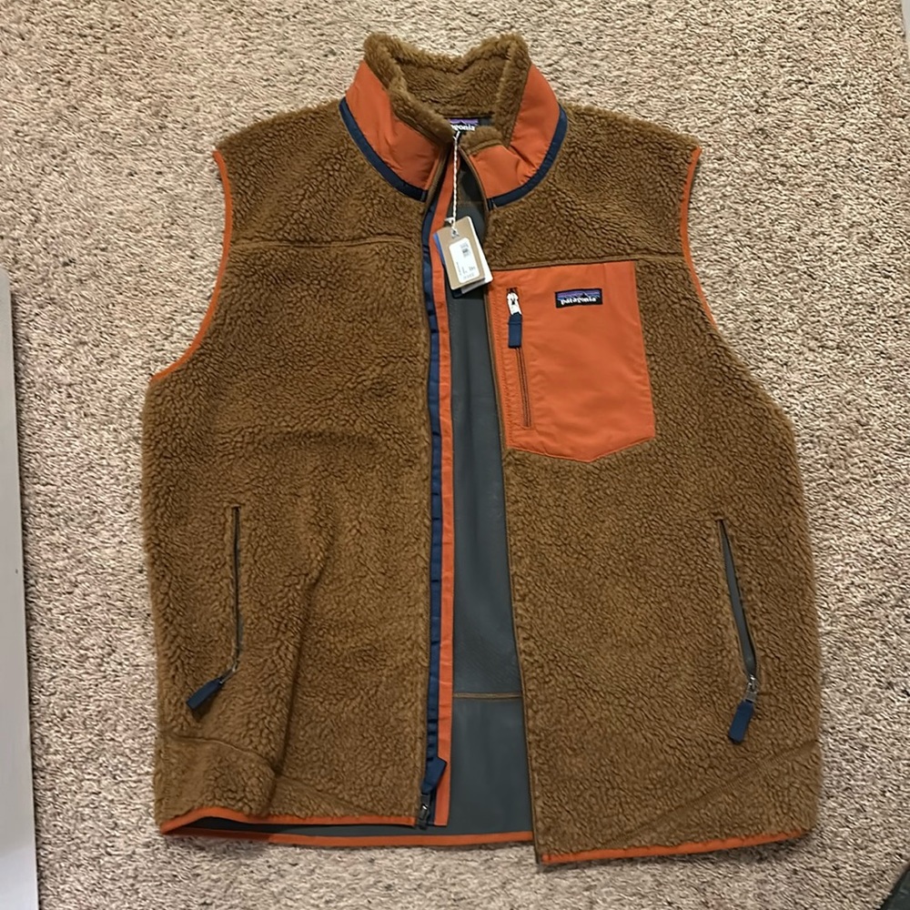 New men’s Patagonia vest